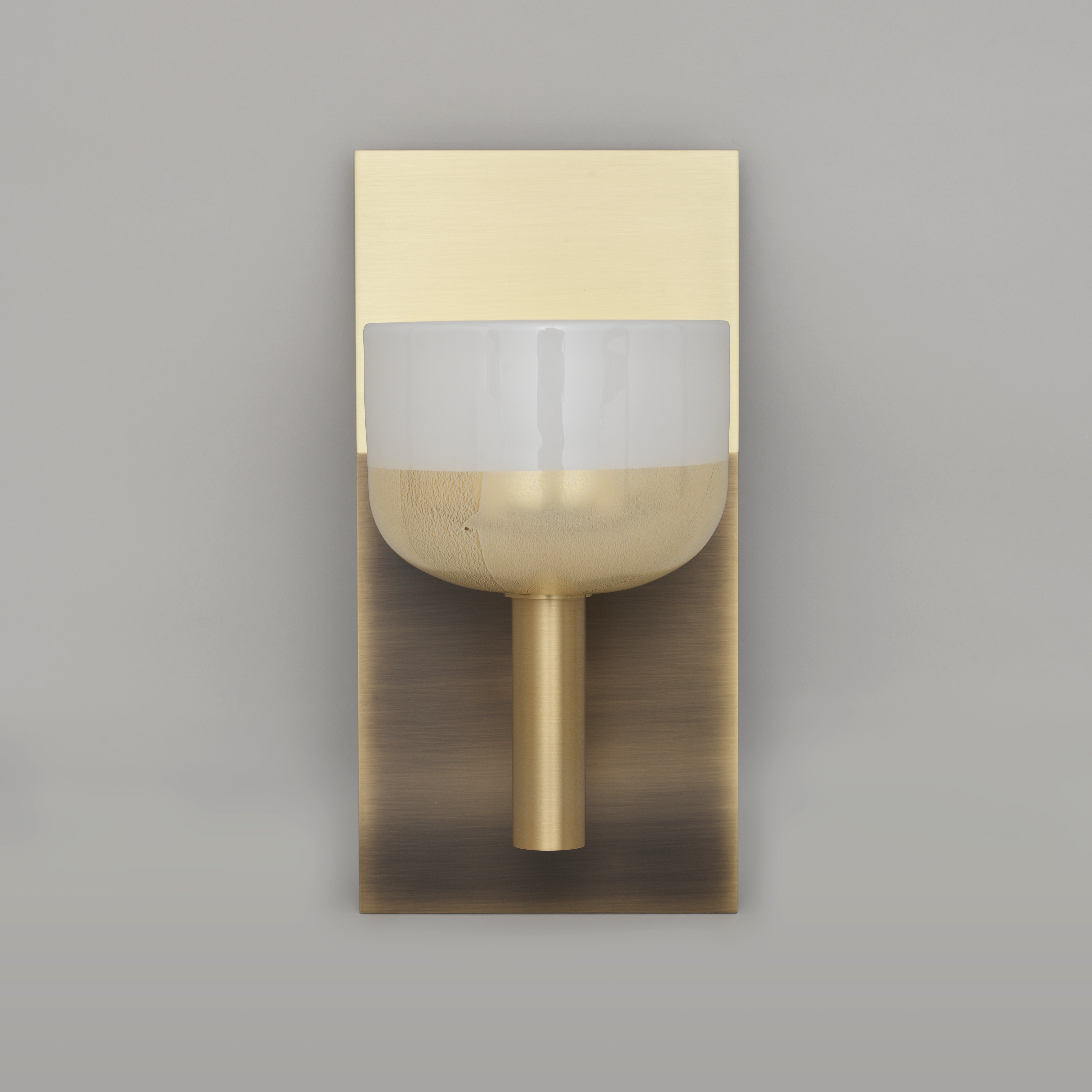 Chiaro e Scuro Sconce in Antique Brass, Large