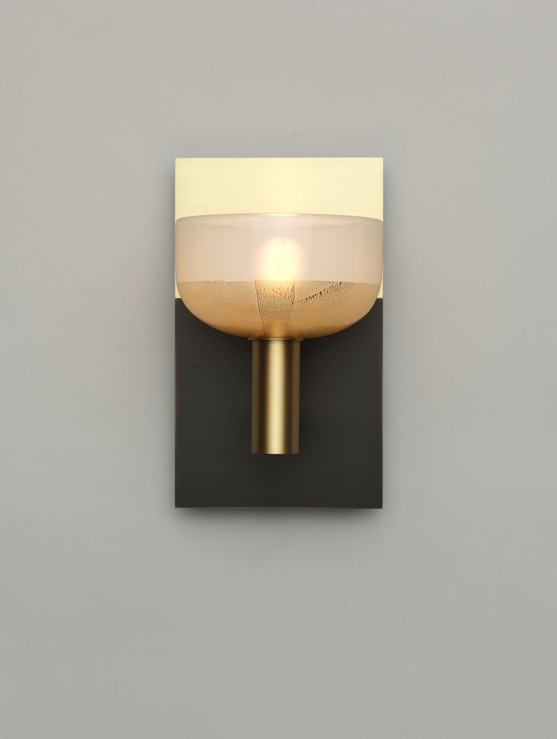 Chiaro e Scuro Sconce in Brushed Brass, Small