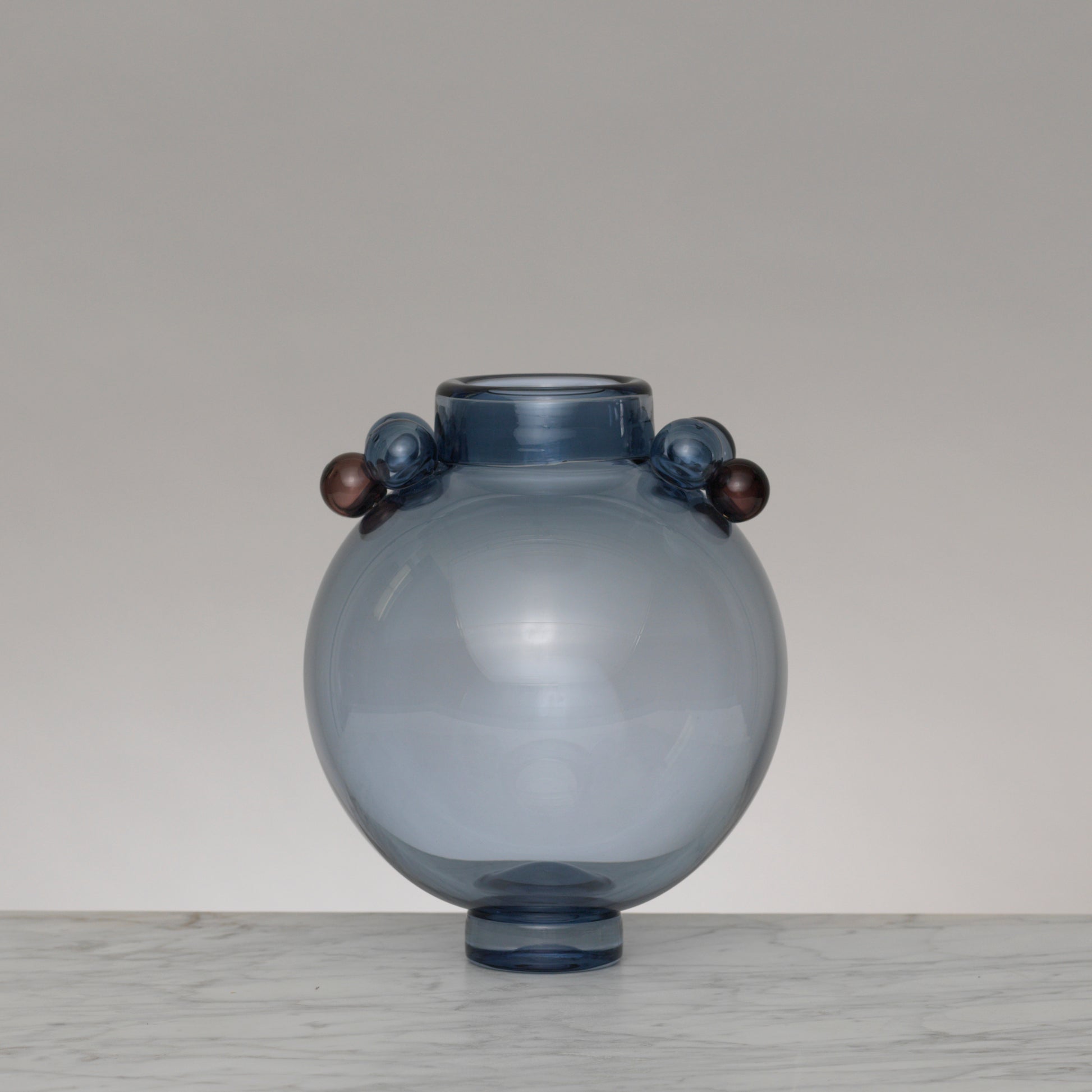 Blu, Large 
