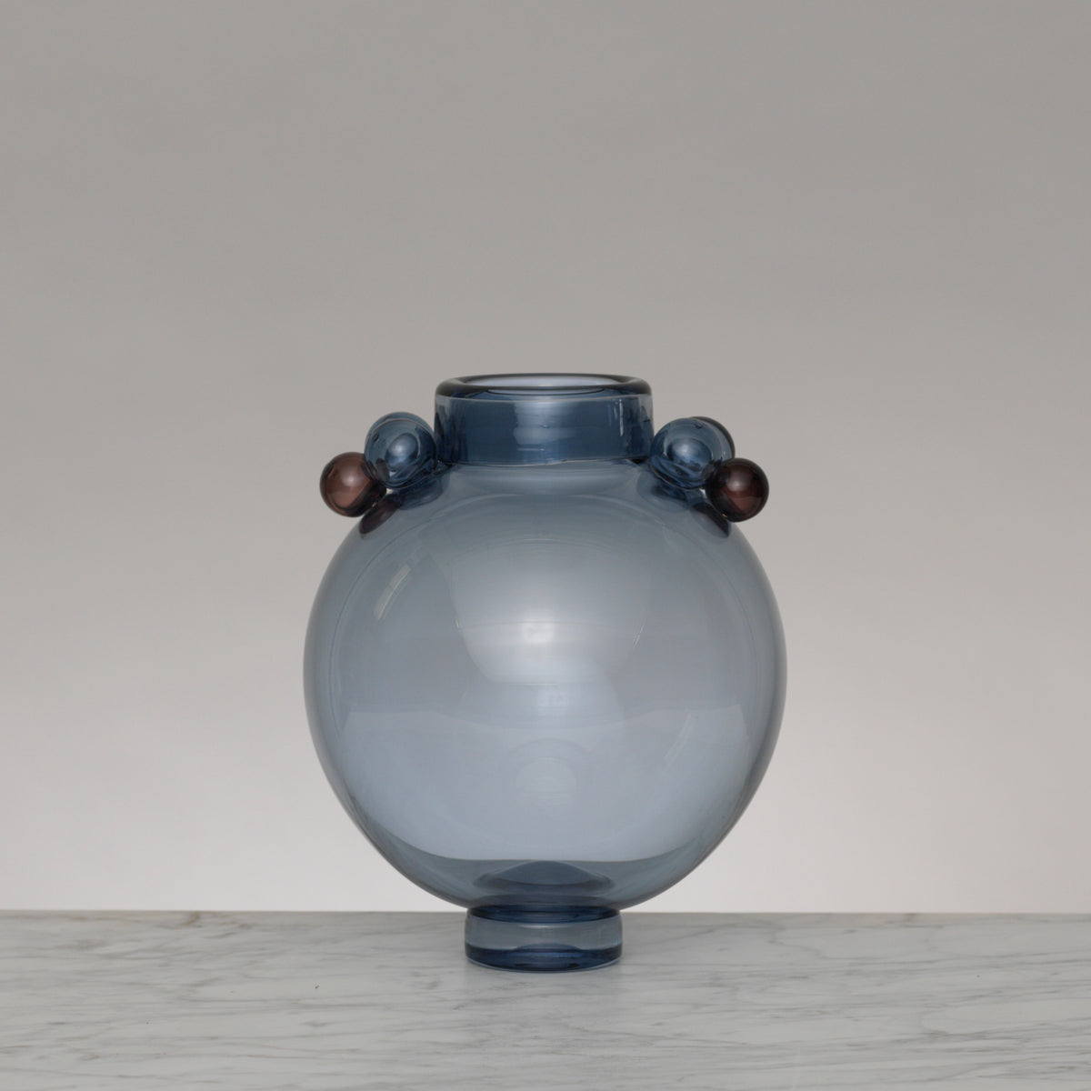 Blu, Large 
