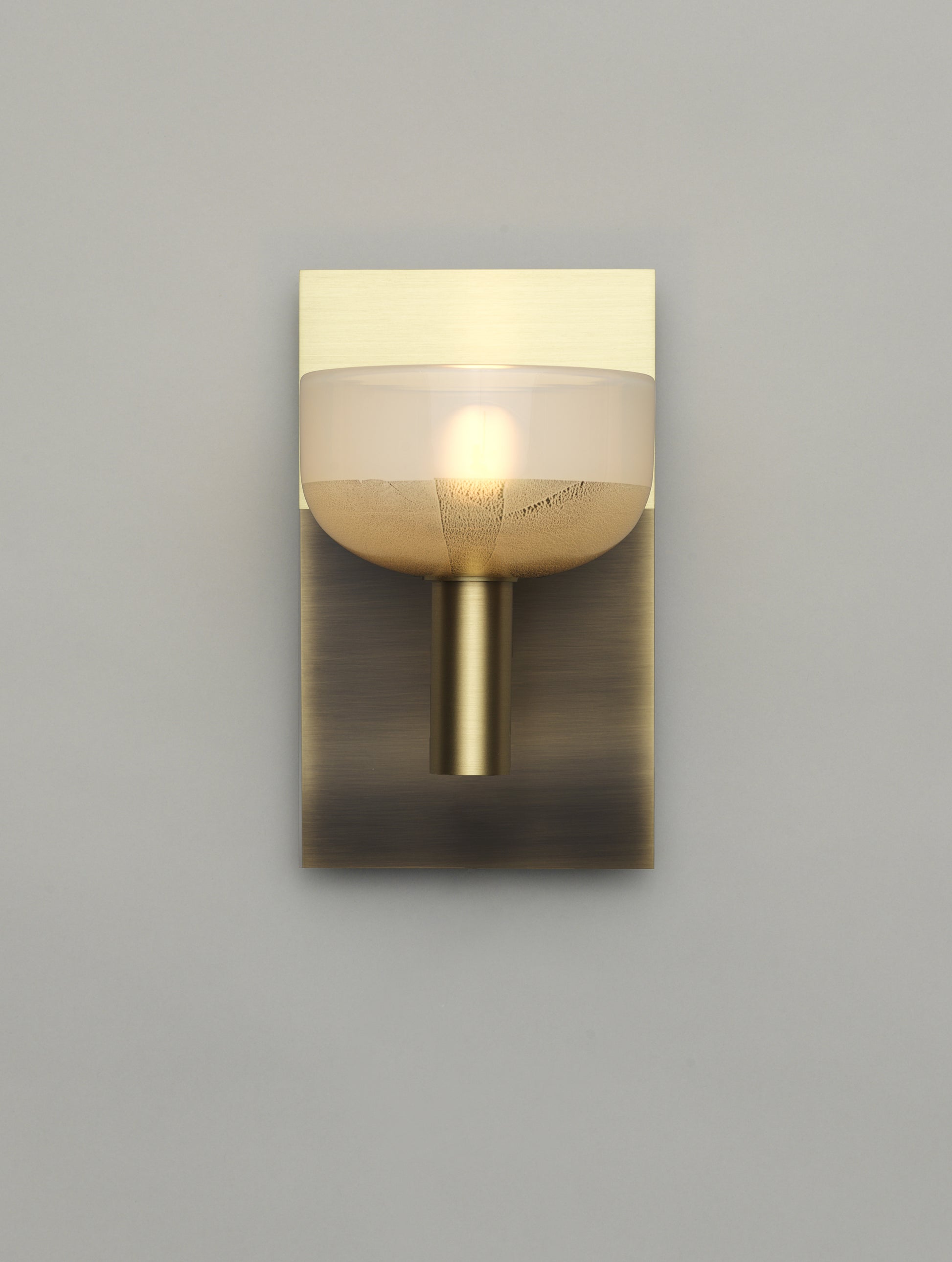 Chiaro e Scuro Sconce in Antique Brass, Large
